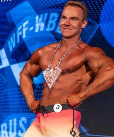 Александр Карелин